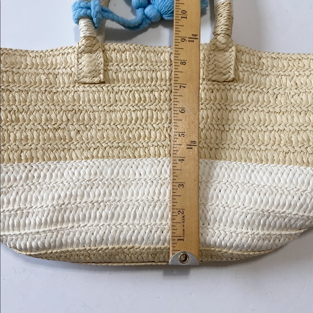 Altru straw tote with tassels - Picture 8 of 9